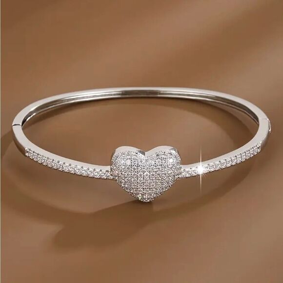 Silver Heart Diamond Bracelet - Picture 3 of 4